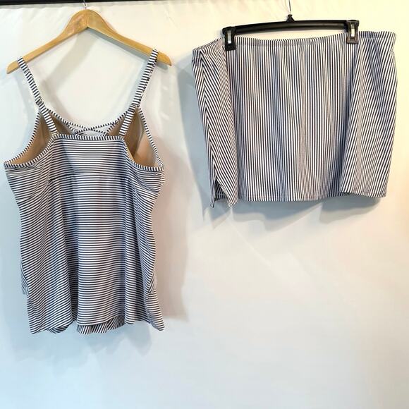 Cacique Swim Tiered Tankini Size 3X 24 Skirted Bottom 4X 28 Blue White Stripe - Picture 2 of 8